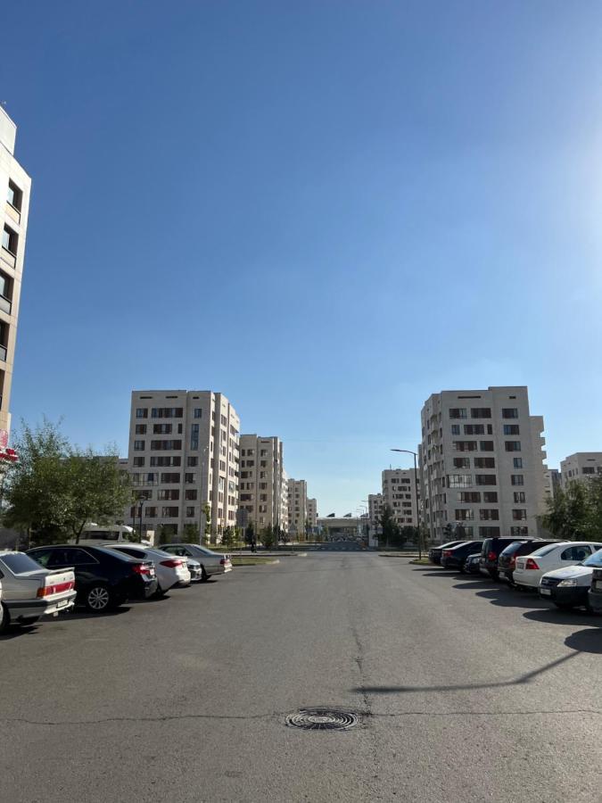 Уютная Квартира На Expo-Smart Замок Apartment Astana Exterior foto