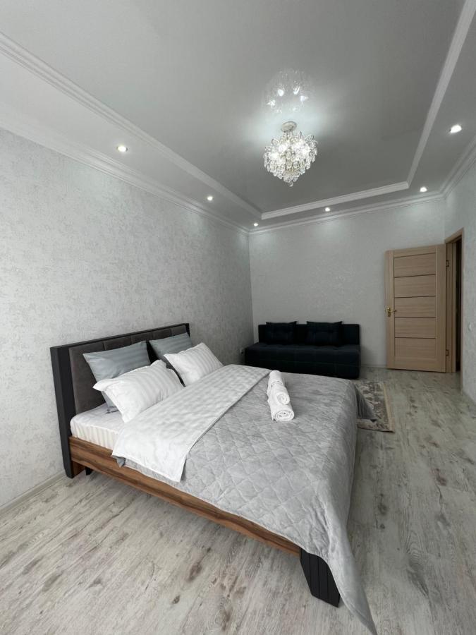 Уютная Квартира На Expo-Smart Замок Apartment Astana Exterior foto