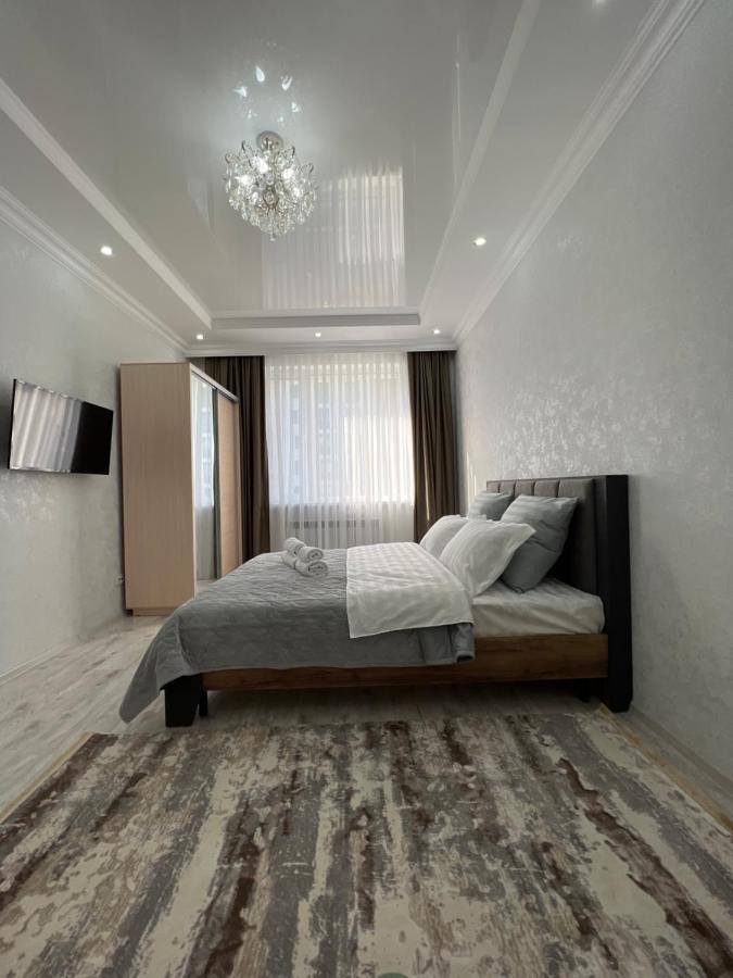 Уютная Квартира На Expo-Smart Замок Apartment Astana Exterior foto