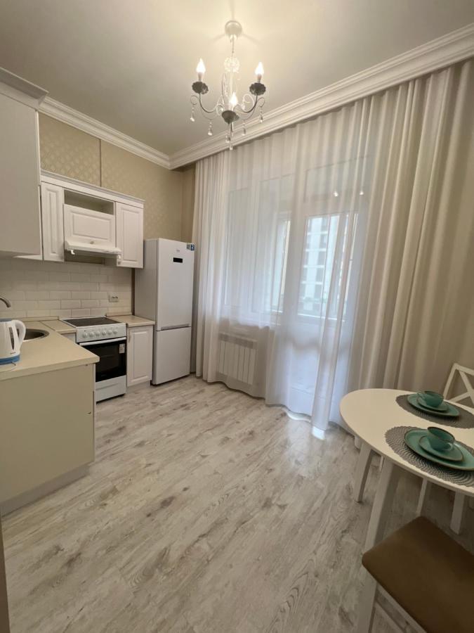 Уютная Квартира На Expo-Smart Замок Apartment Astana Exterior foto